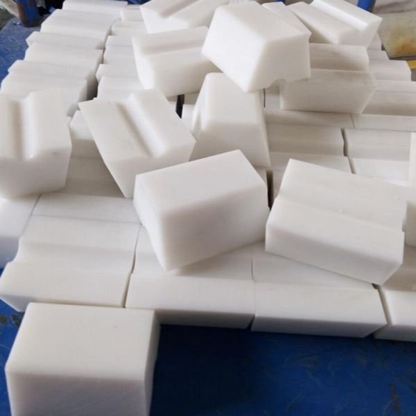 聚乙烯异形件衬板定制加工：超高分子量材料助力工业系统减摩升级